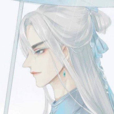 张俪眼睛毛细血管破裂